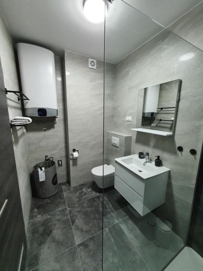 Apartmani Nerium Loviste Ngoại thất bức ảnh