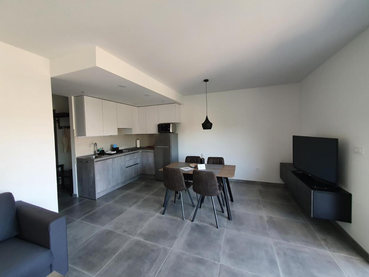 Apartmani Nerium Loviste Ngoại thất bức ảnh