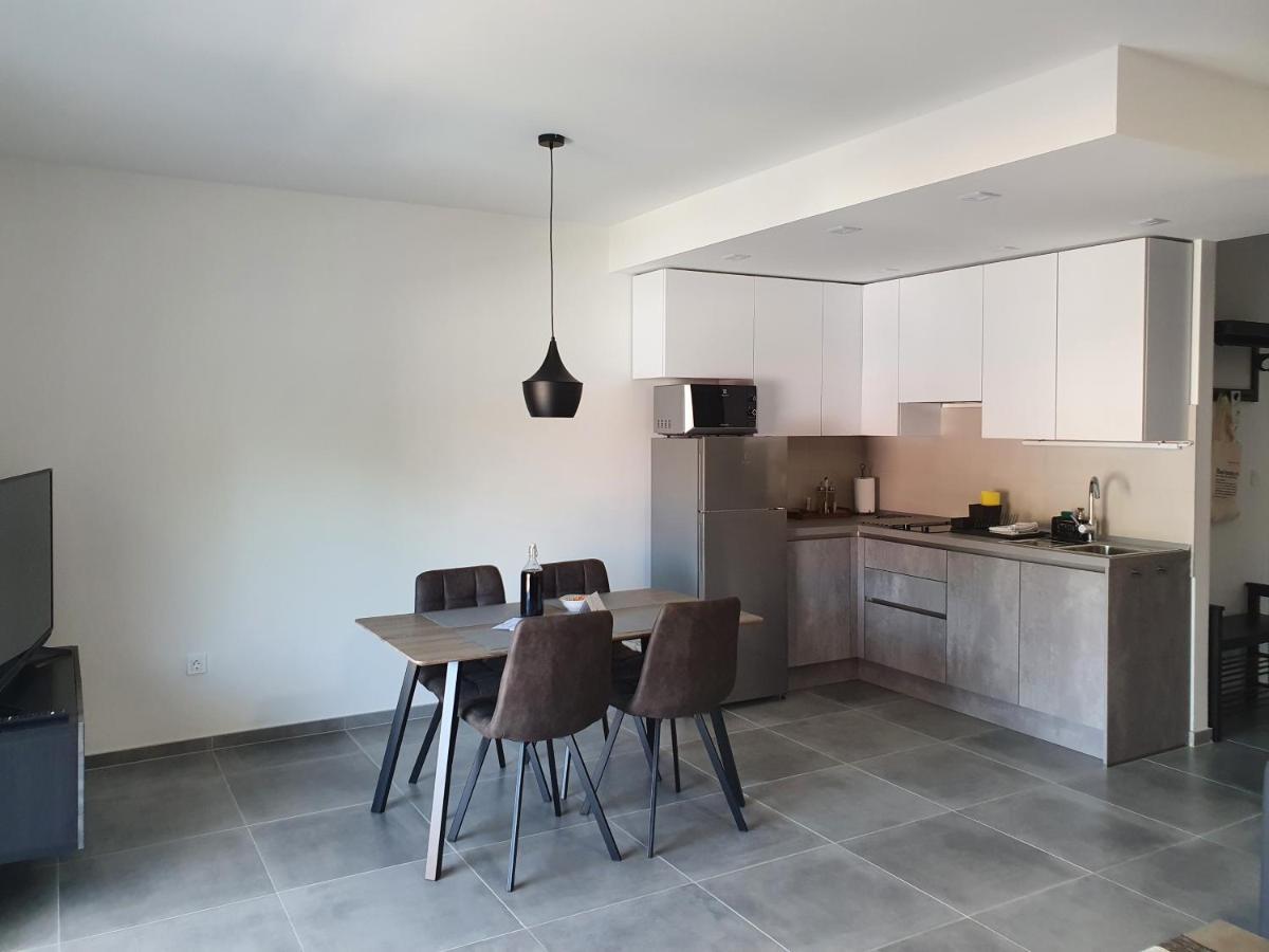 Apartmani Nerium Loviste Ngoại thất bức ảnh