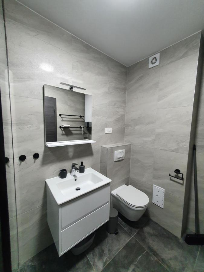Apartmani Nerium Loviste Ngoại thất bức ảnh
